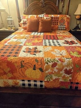 Fall Pumpkin Patchwork Quilt in Orange & Black